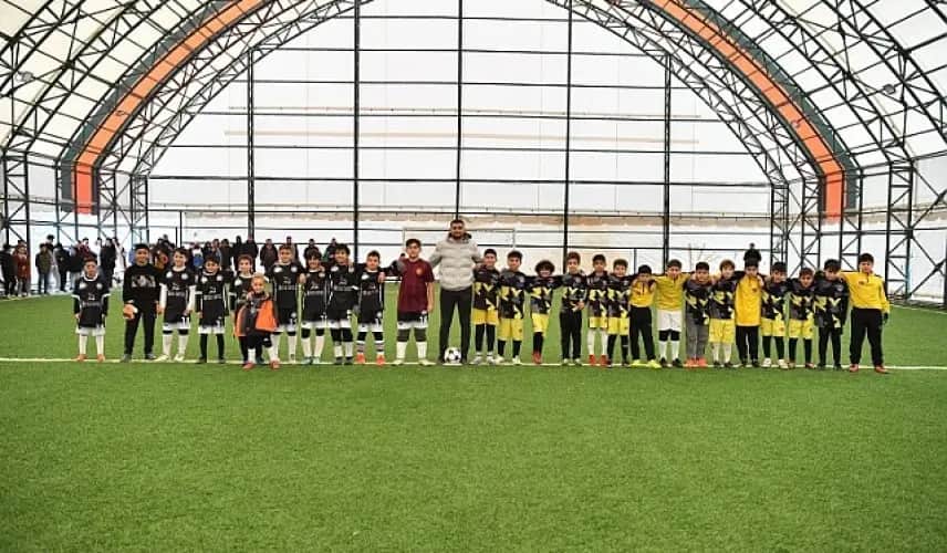 Yeşilyurt Belediyesi Ödüllü 'Sömestr Futbol Turnuvası' Başladı