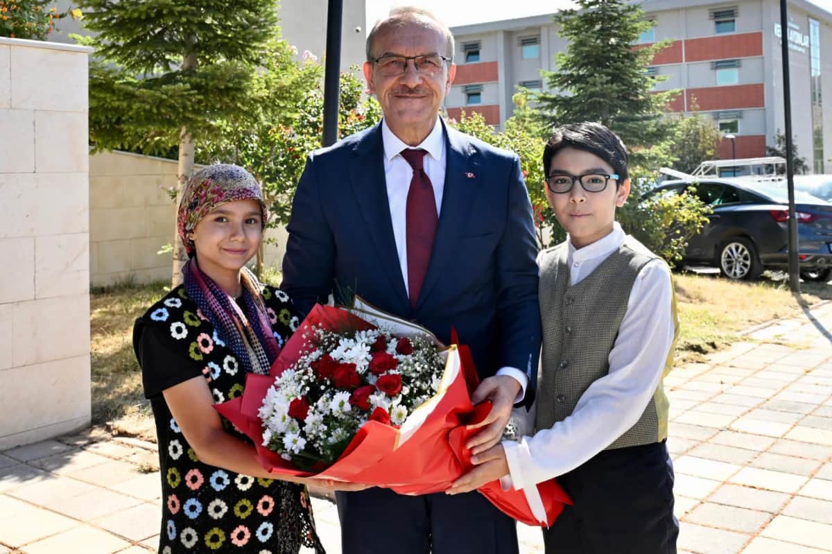 Malaty Valisi Arapgir'de muhtarla buluştu