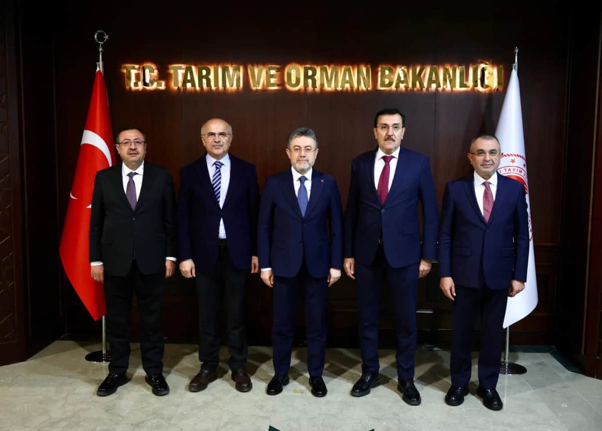 Başkan Sami Er’den Ankara Çıkarması Malatya’nın Tarım Yatırımları Bakan Yumaklı ile Masaya Yatırıldı