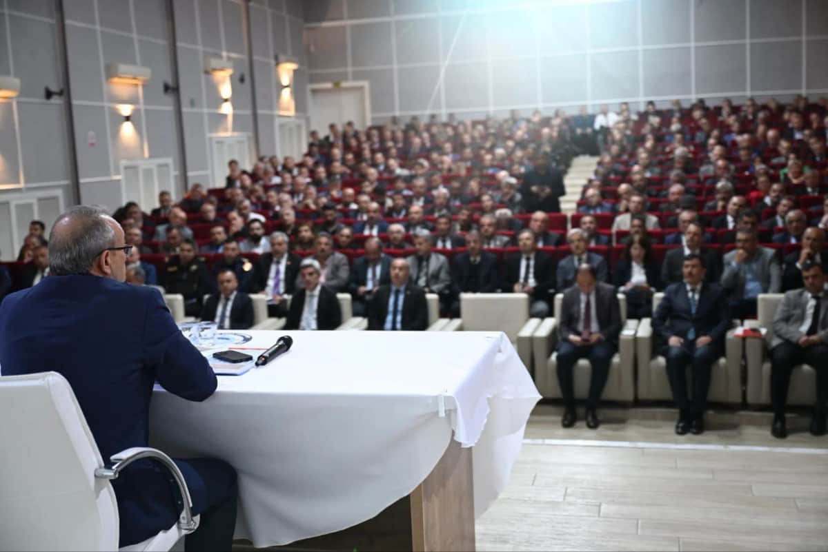 Malatya’da Okul Güvenliği Zirvesi: Yeni Dönemde Sıkı Tedbirler Geliyor