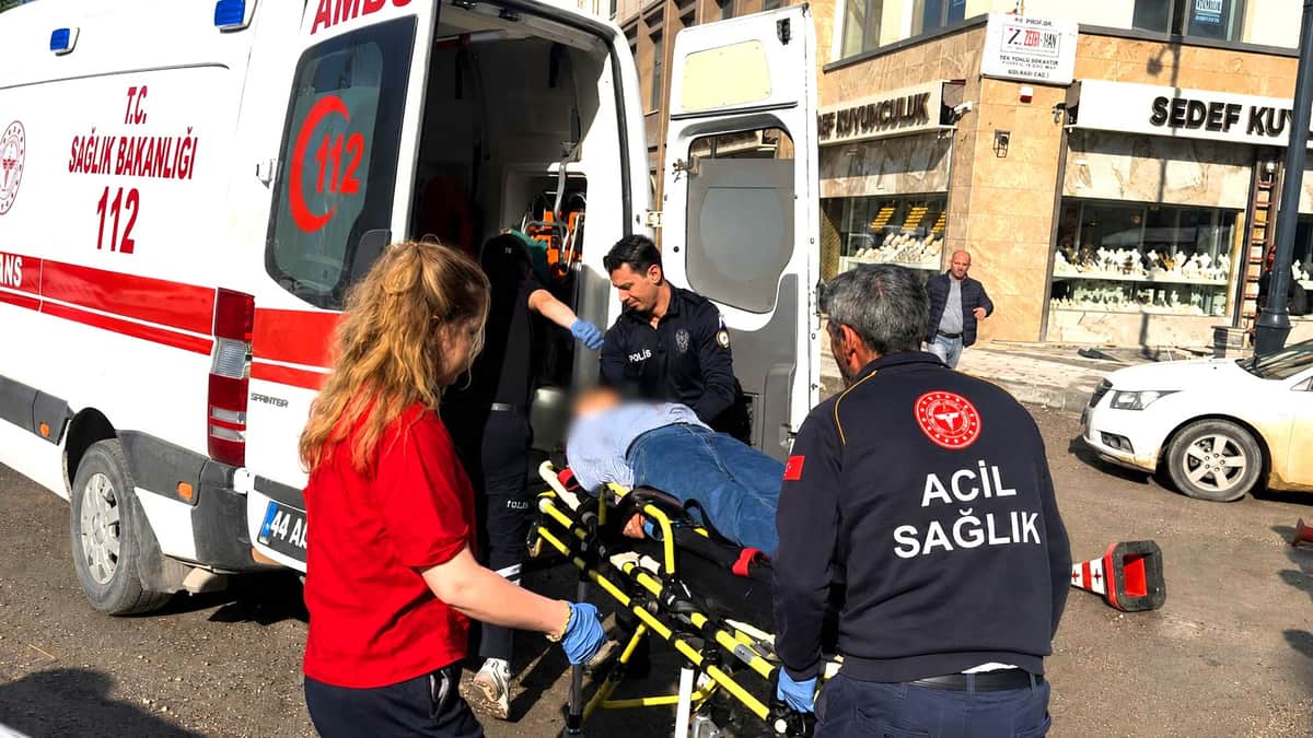 Sokak Ortasında Eski Eşe Kanlı İnfaz