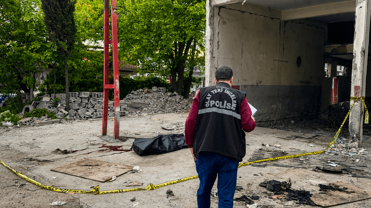 Sanayi Sitesinde Feci Ölüm: Elektrik Direğinden Düşerek Hayatını Kaybetti