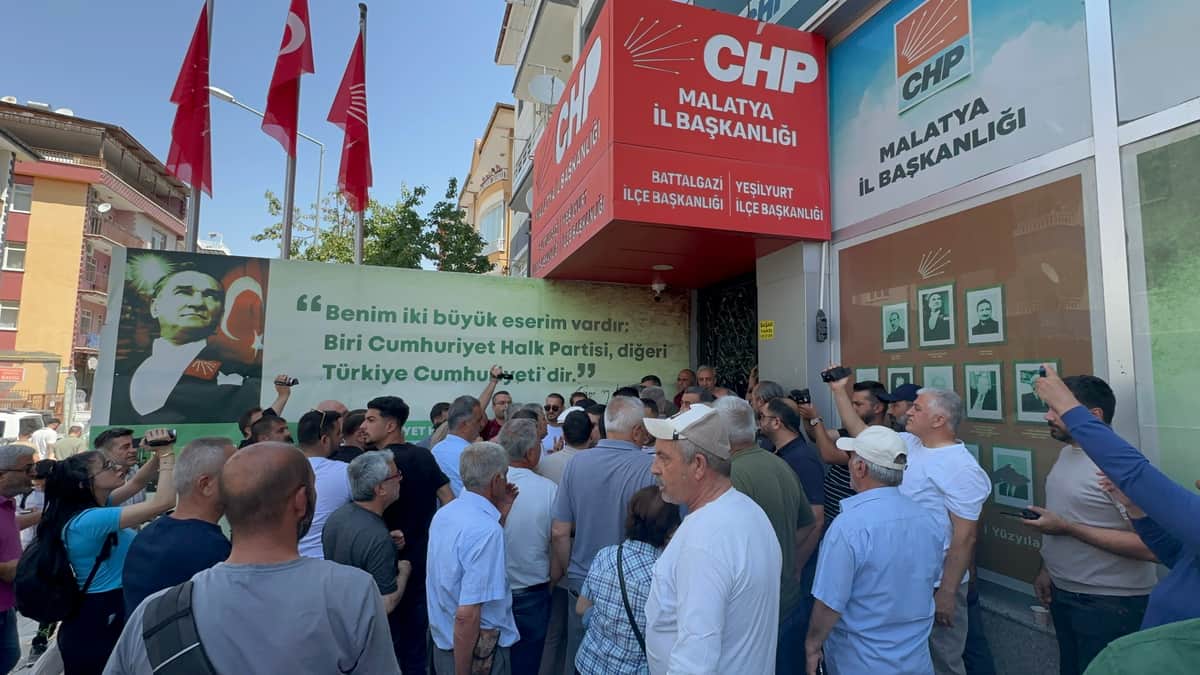 CHP Malatya İl Başkanlığı’da Gergin Anlar