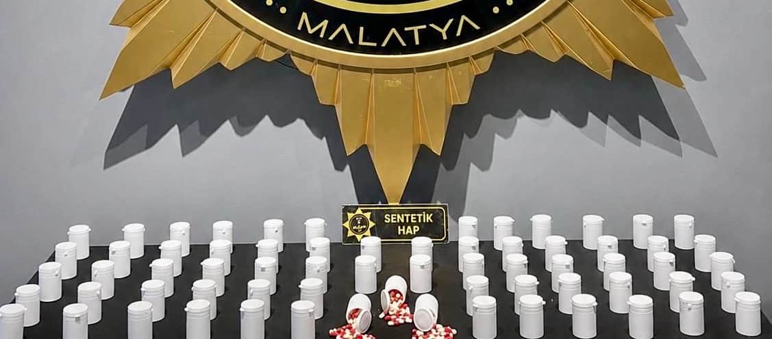 Uyuşturucu Operasyonunda 3 Bin 892 Hap Ele Geçirildi