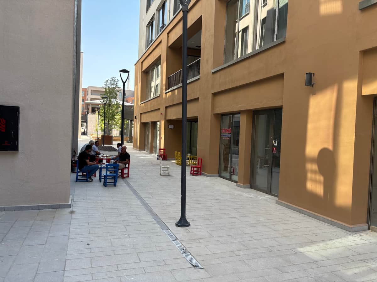 Konteynerler Kalktı, Çarşı Yeniden Hareketlendi