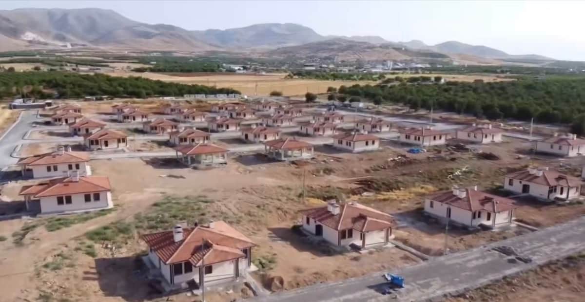 Vali Yavuz Açıkladı: 167 Kırsal Konutun Anahtarları Teslim Ediliyor