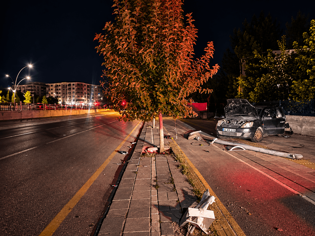 Güney Kuşak Yolunda Kaza; 2 Yaralı