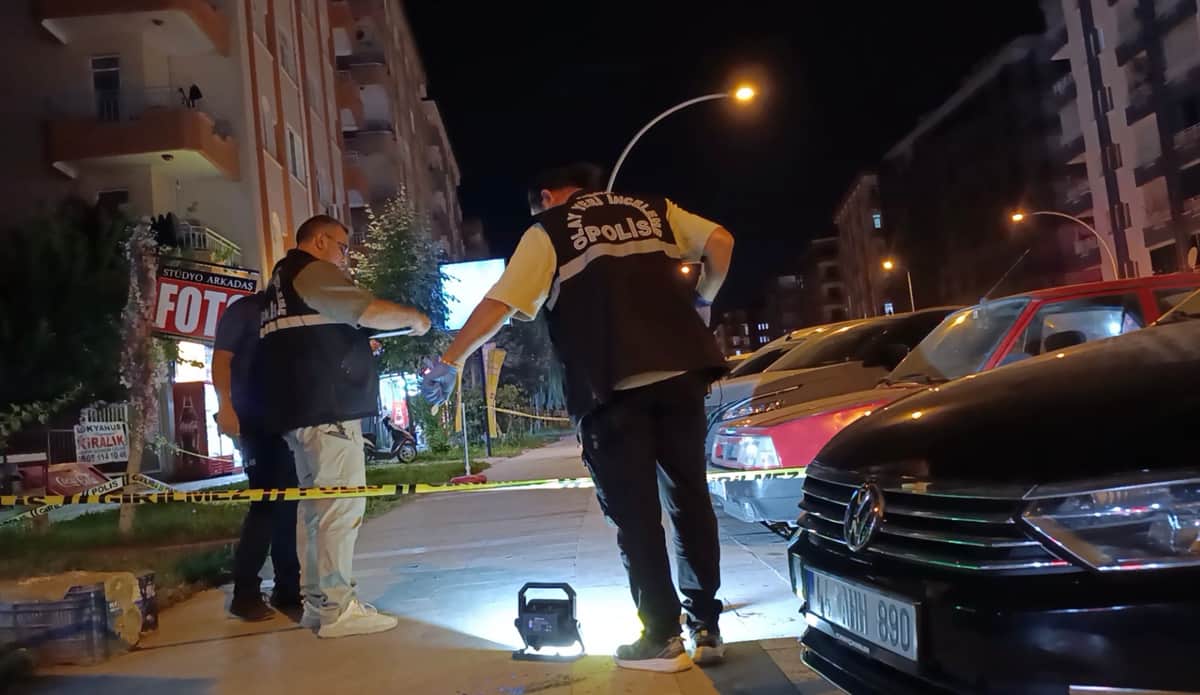 İsmetpaşa Caddesi’nde Bıçaklı Kavga: 1 Ağır Yaralı