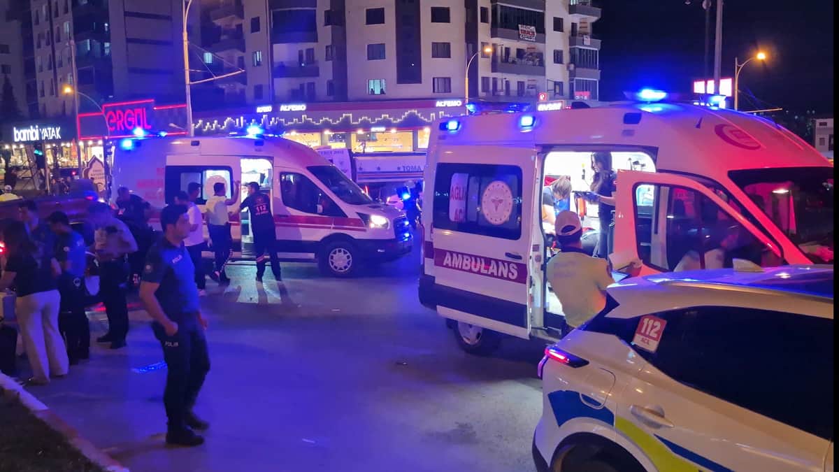 Malatya’da Kavşakta Kaza: Araç Ters Döndü, 2 Yaralı