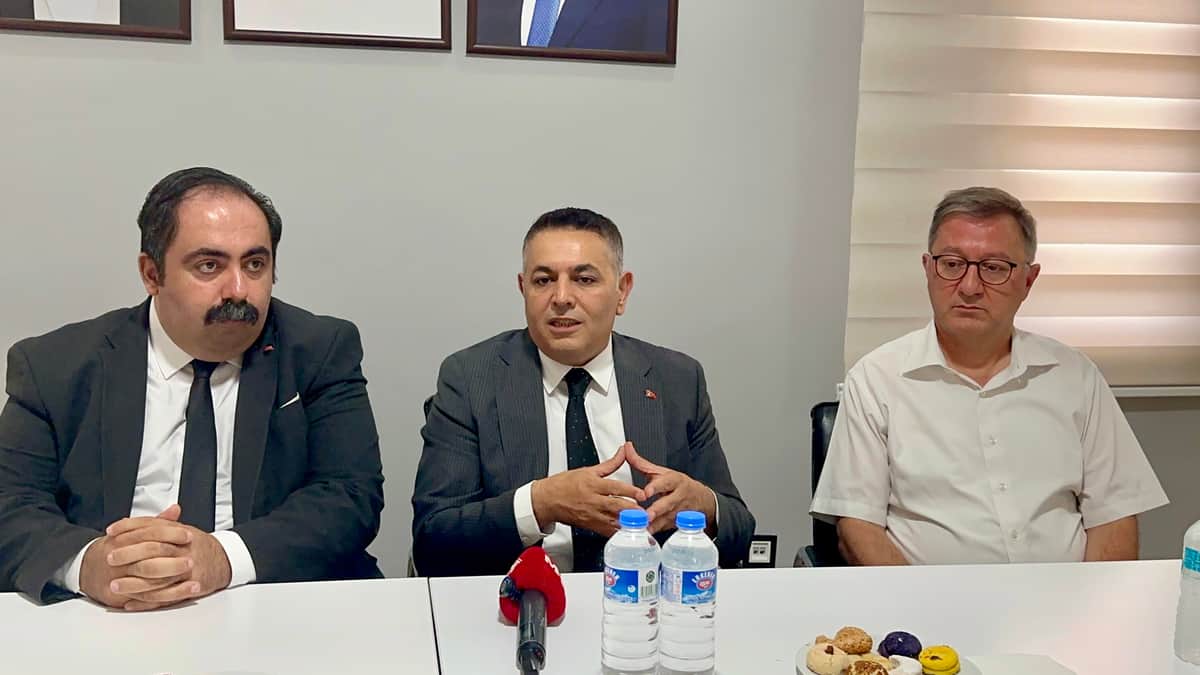 Sadıkoğlu'ndan YENİ Parti'ye ziyaret: “İftirayla Değil, Projelerimizle Konuşuyoruz”