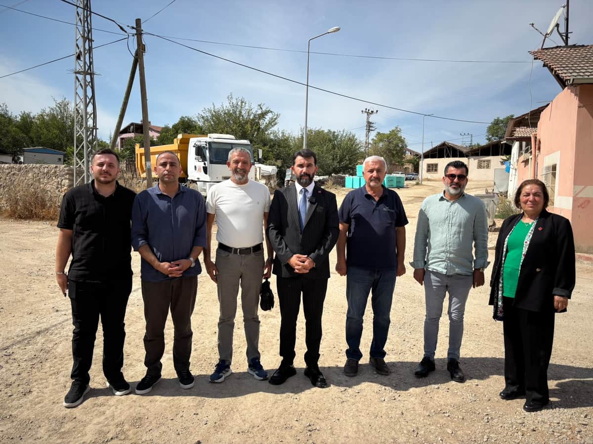 CHP’li Budak’tan Belediyelere Yol Ve Okul Tepkisi