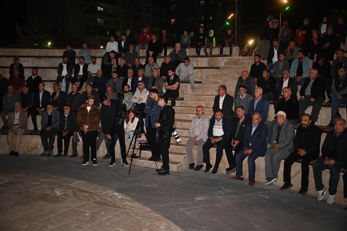 Üç Mahallede Belediye Eliyle Dönüşüm