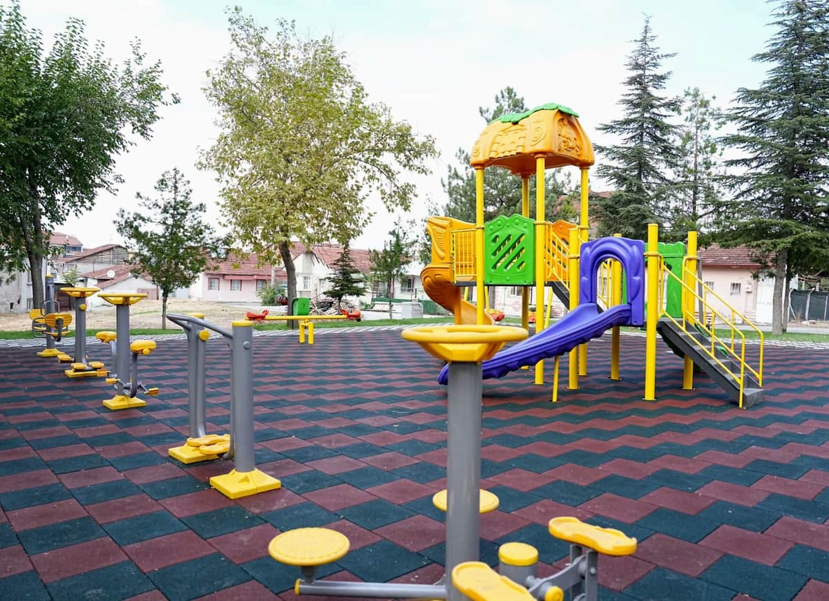 Cemal Gürsel Mahallesi’ndeki Park Yenilendi