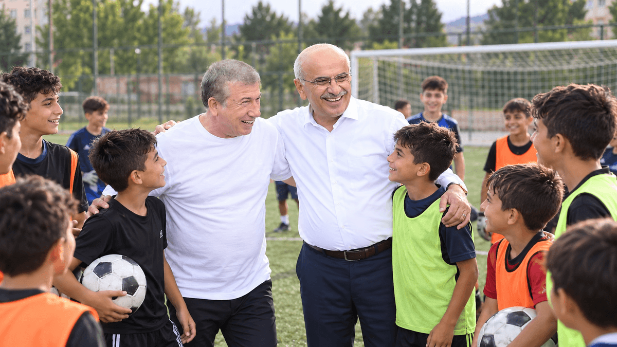 Malatya’da Tanju Çolak Futbol Akademisi Kuruluyor