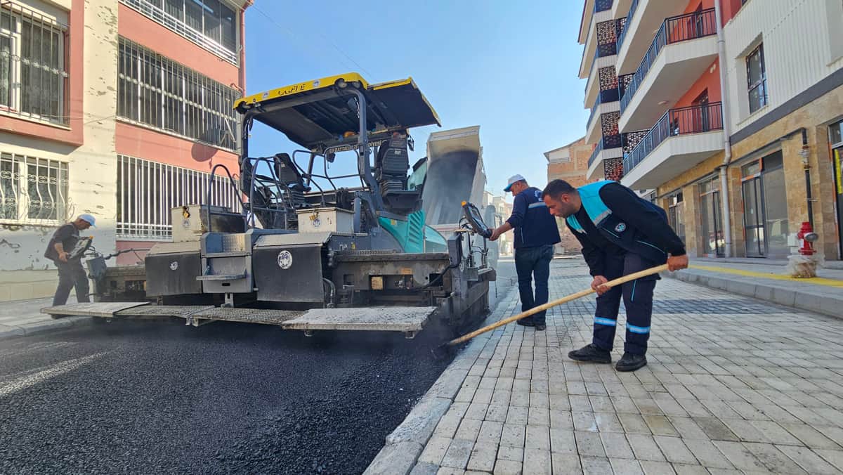 Battalgazi’de TOKİ Konutlarının Bağlantı Yolları Asfaltlandı