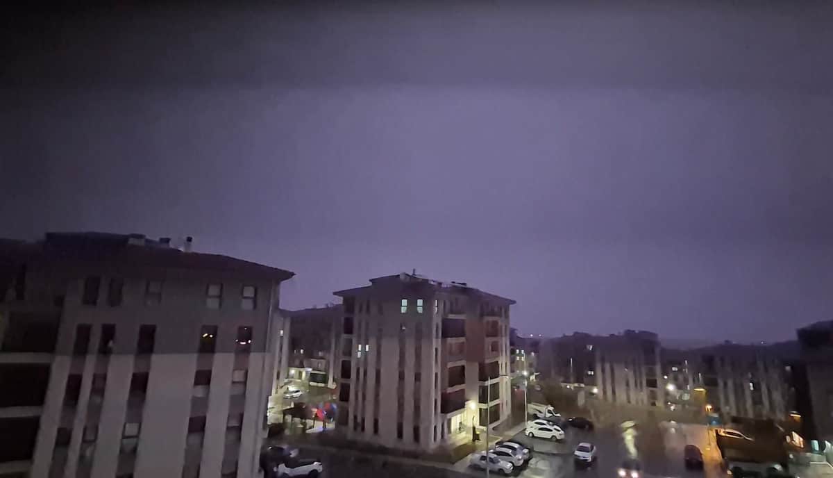 Malatya’da Şimşekler Geceyi Aydınlattı