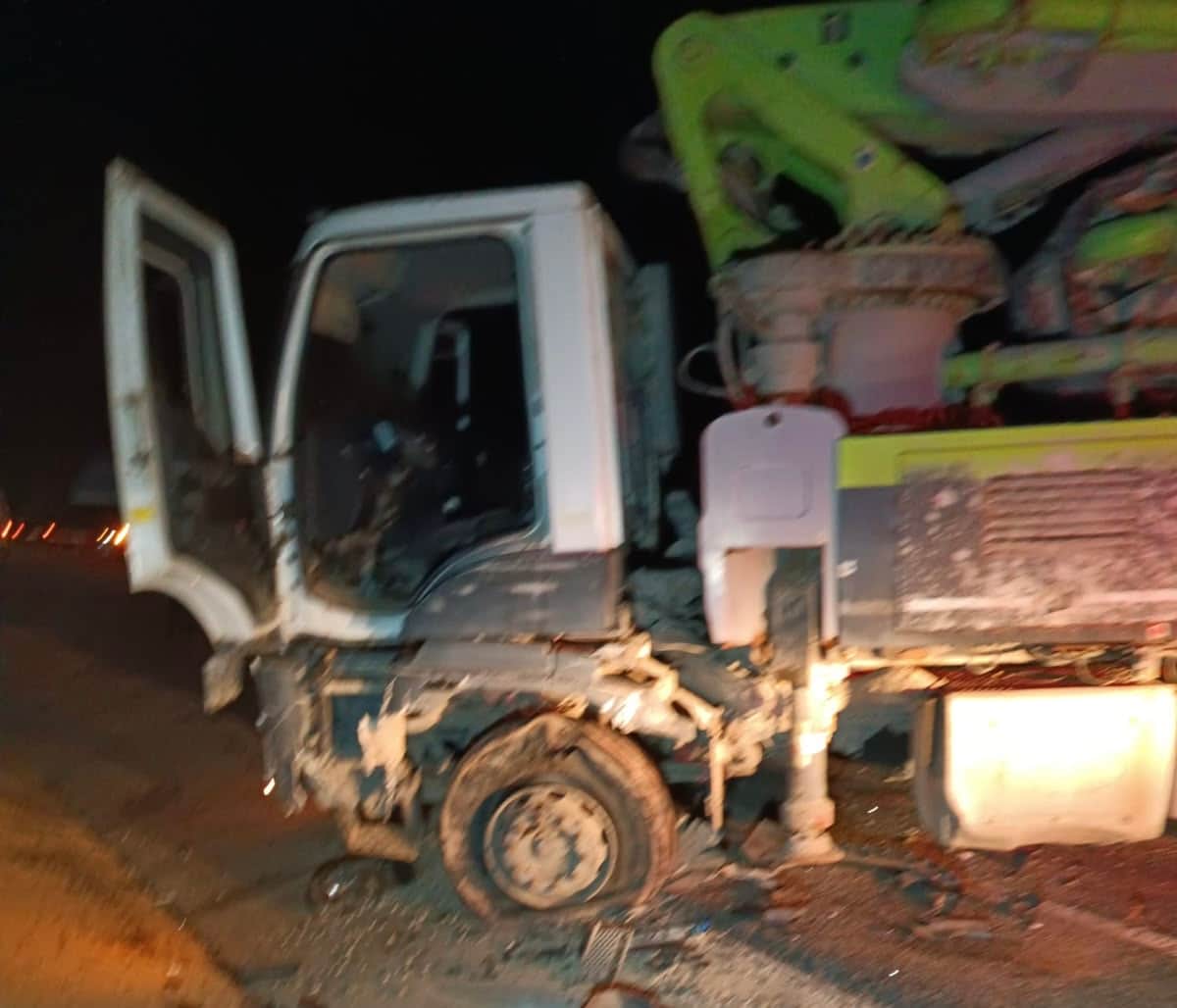 Hekimhan-Malatya Yolunda Cip Beton Mikserine Çarptı: 3 Yaralı