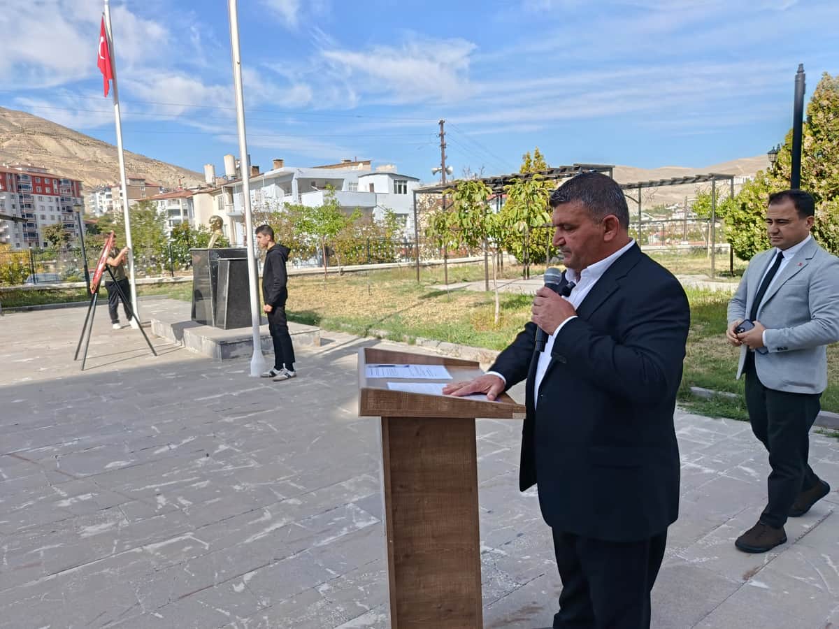 Darende’de Muhtarlar Günü Törenle Kutlandı