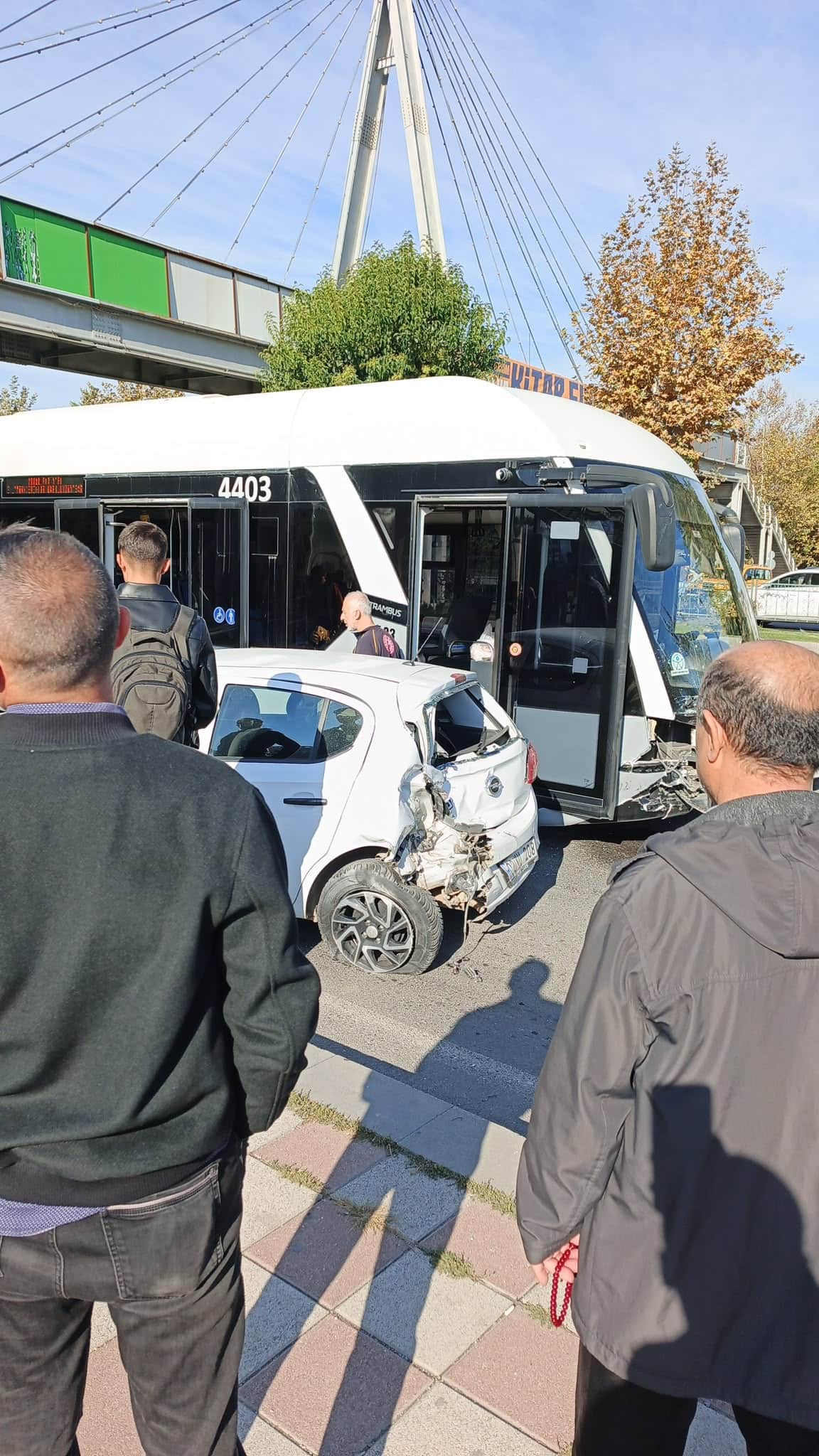 Malatya’da Trambüs İle Otomobil Çarpıştı: 5 Yaralı