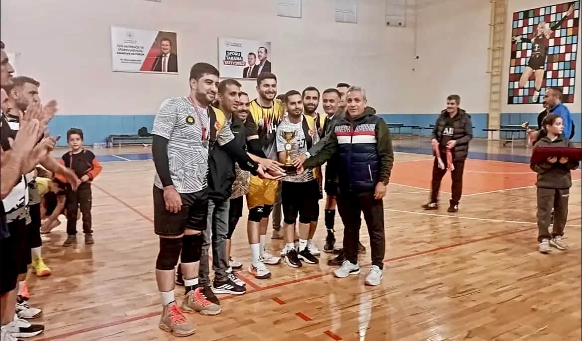Malatya’da Kamu Kurumları Voleybol Turnuvasında Buluştu