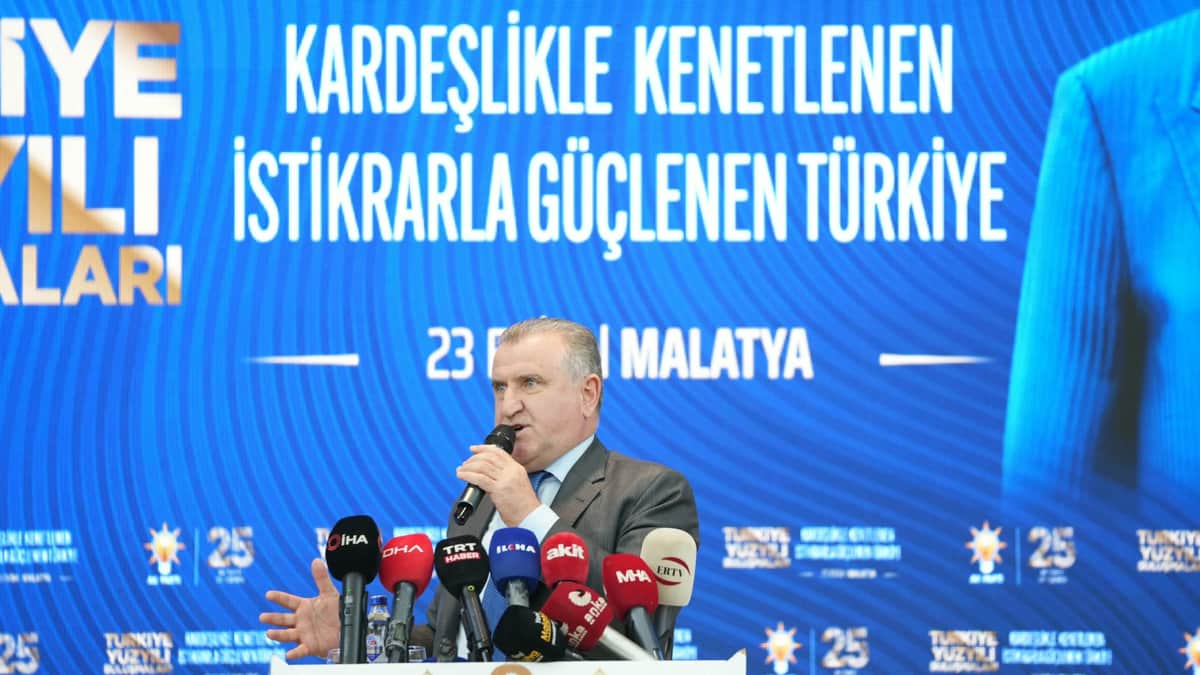Bakan Bak: “Malatya’ya Borcumuzu Ödeyeceğiz, Hizmet Etmeye Devam Edeceğiz”