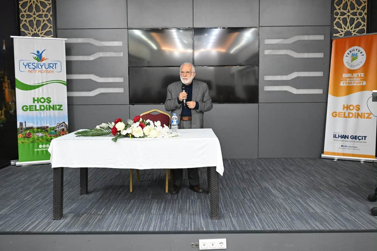 Prof. Dr. İhsan Süreyya Sırma Malatya’da Hayat Hikâyesini Anlattı