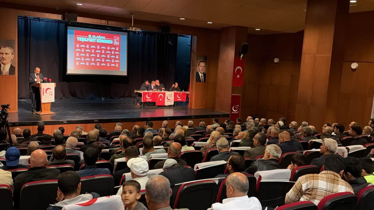 Saadet Partisi Yeşilyurt Kongresi’nde Ekonomi ve “Fon” Eleştirileri