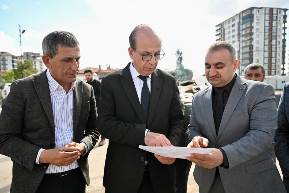 Yeşilyurt’ta Riskli Yapılar Tek Tek Kaldırılıyor! Karakavak Mahallesi’nde Büyük Dönüşüm Başladı