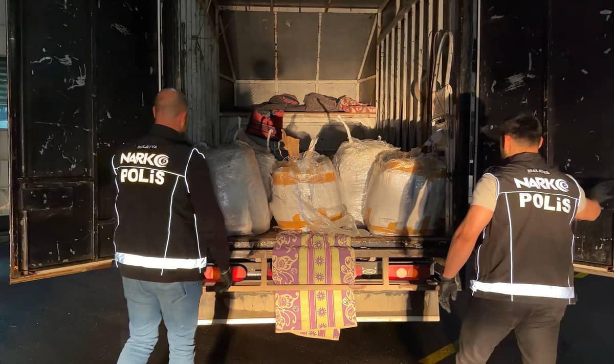 Malatya’da Rekor Uyuşturucu Operasyonu: 166 Bin Sentetik Hap Ele Geçirildi