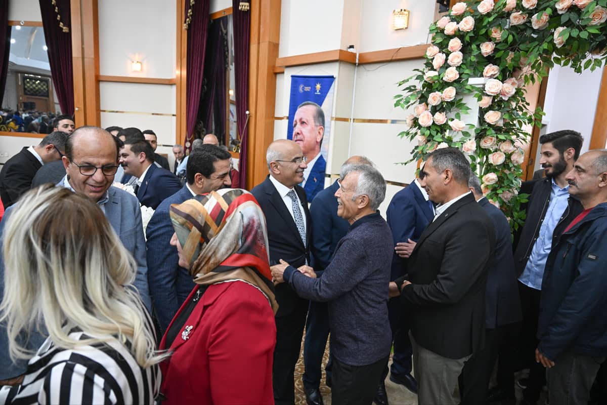 AK Parti Malatya Teşkilatında Bayramlaşma Programı Düzenlendi
