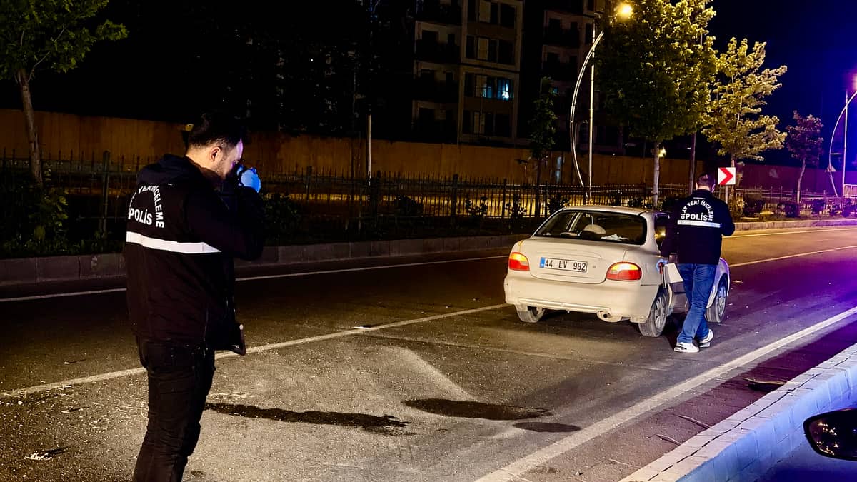 Çevreyolunda İki Aracın Çarptığı Yaya Hayatını Kaybetti