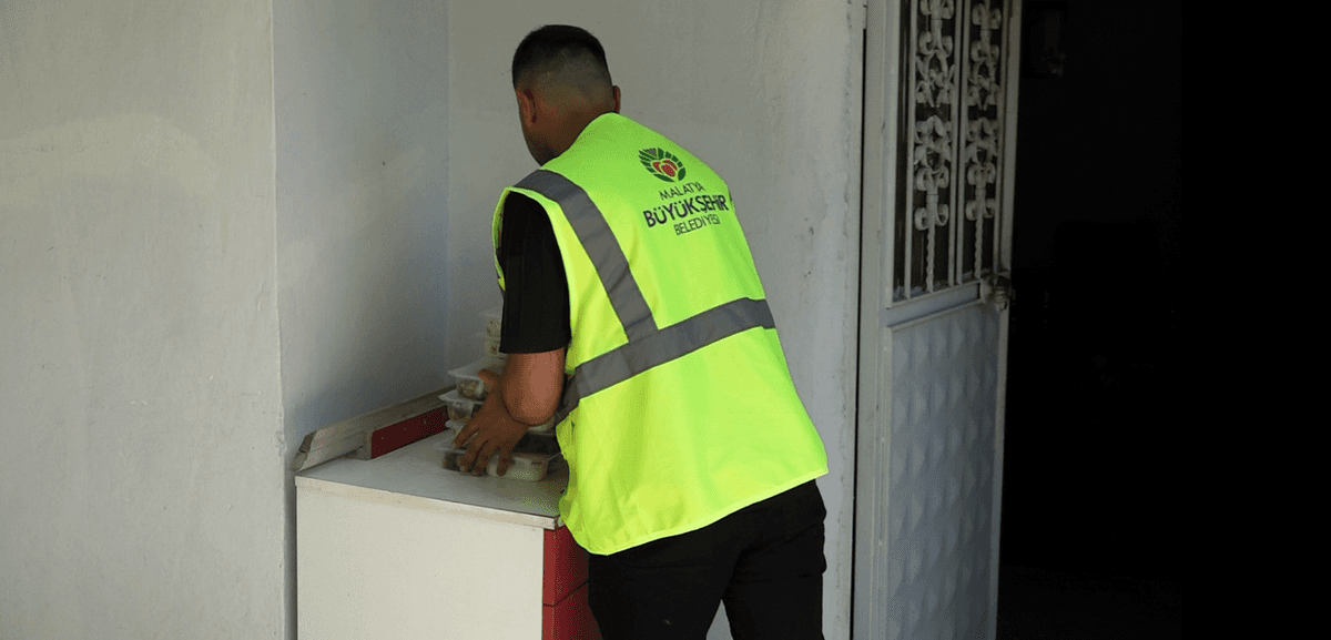 Malatya’da İhtiyaç Sahiplerine Yemek Desteği