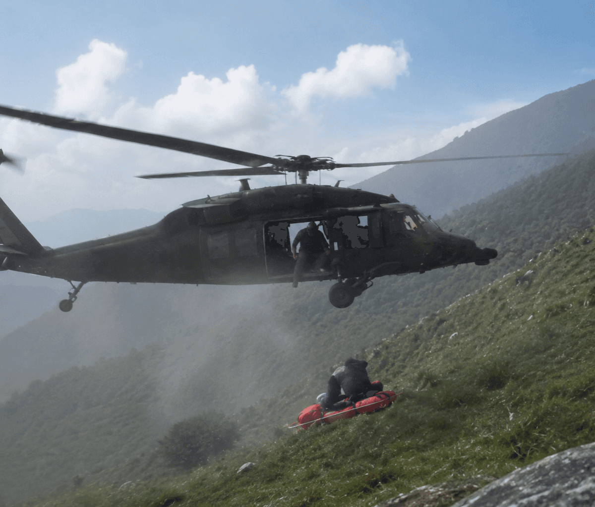 Mahsur Kalan Vatandaş Askeri Helikopterle Kurtarıldı