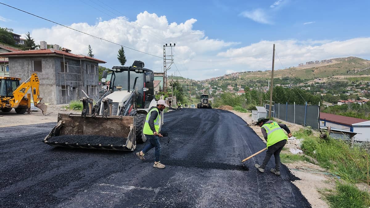 Mullakasım Ve Kozluk Mahallelerinin Yolları Yenilendi