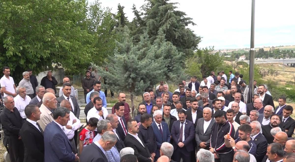 MHP’nin Yeni Yönetiminden İlk Ziyaret Ülkücü Şehitliğine