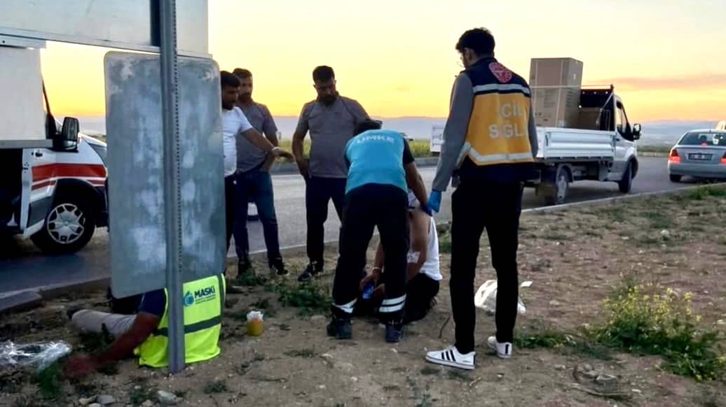 Kuzey Çevreyolu’nda İki Otomobil Çarpıştı: 2 Yaralı