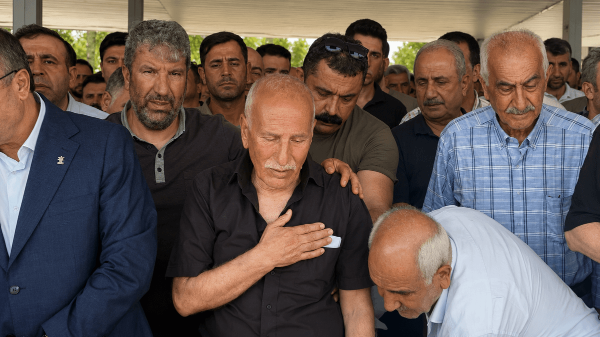 Şehit Ailesinin Bitmeyen Acısı: Dördüncü Evlatlarını Toprağa Verdiler