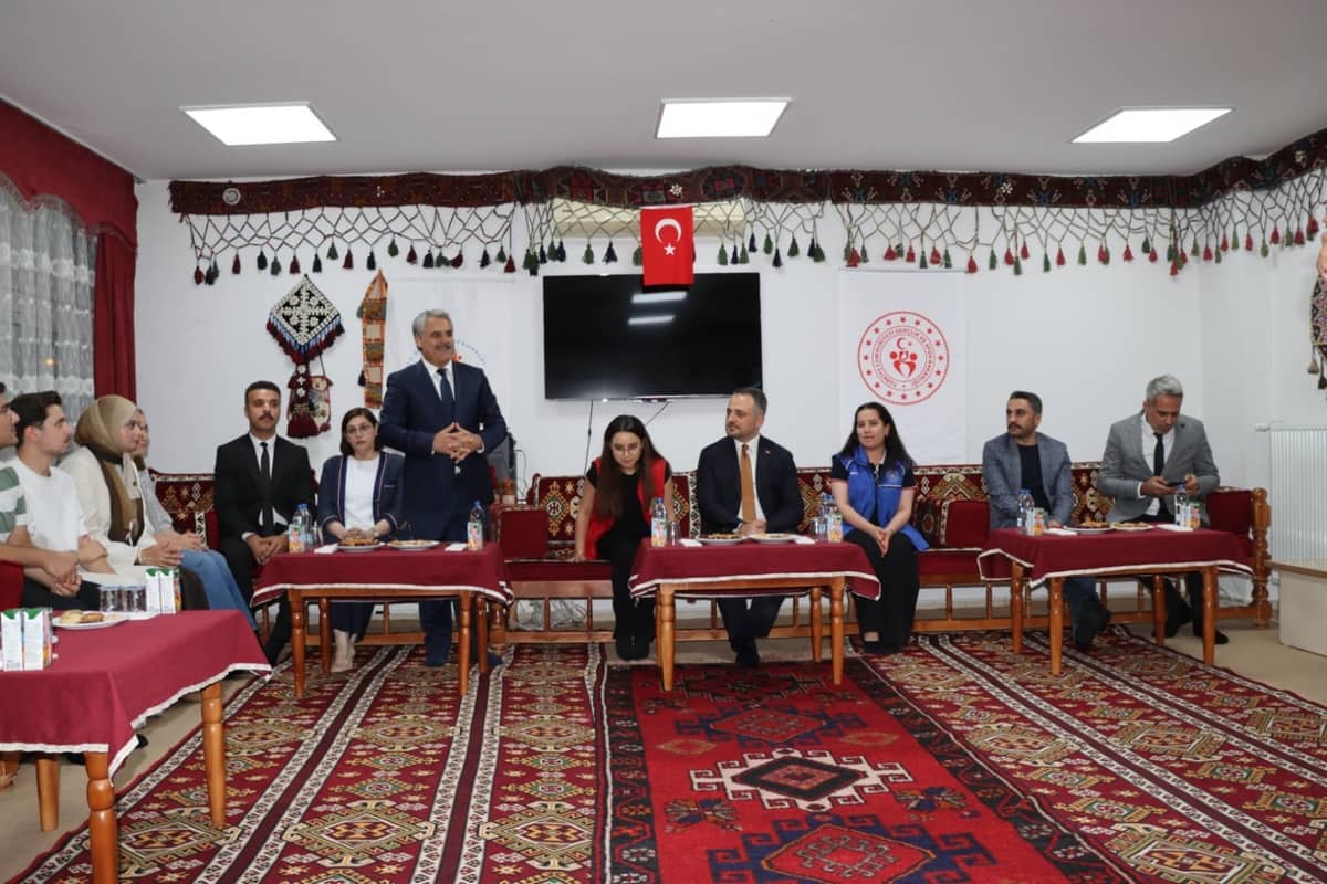 Bakan Yardımcısı Eminoğlu Beydağı’nda Gençlerle Buluştu