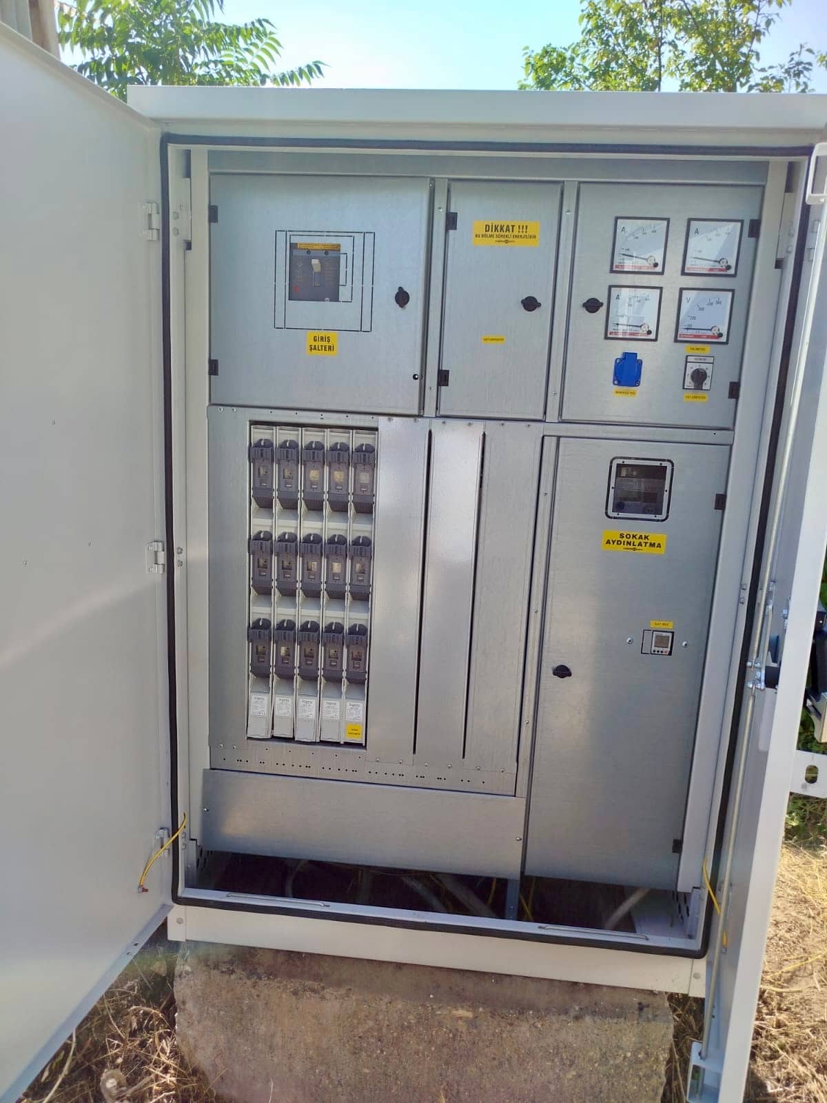 Fırat EDAŞ’tan Açık Elektrik Panosuna Hızlı Müdahale