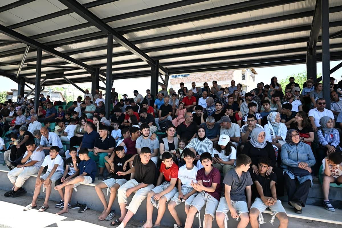 Üç Yıl Sonra Yeniden: Kiraz Festivali Coşkuyla Başladı