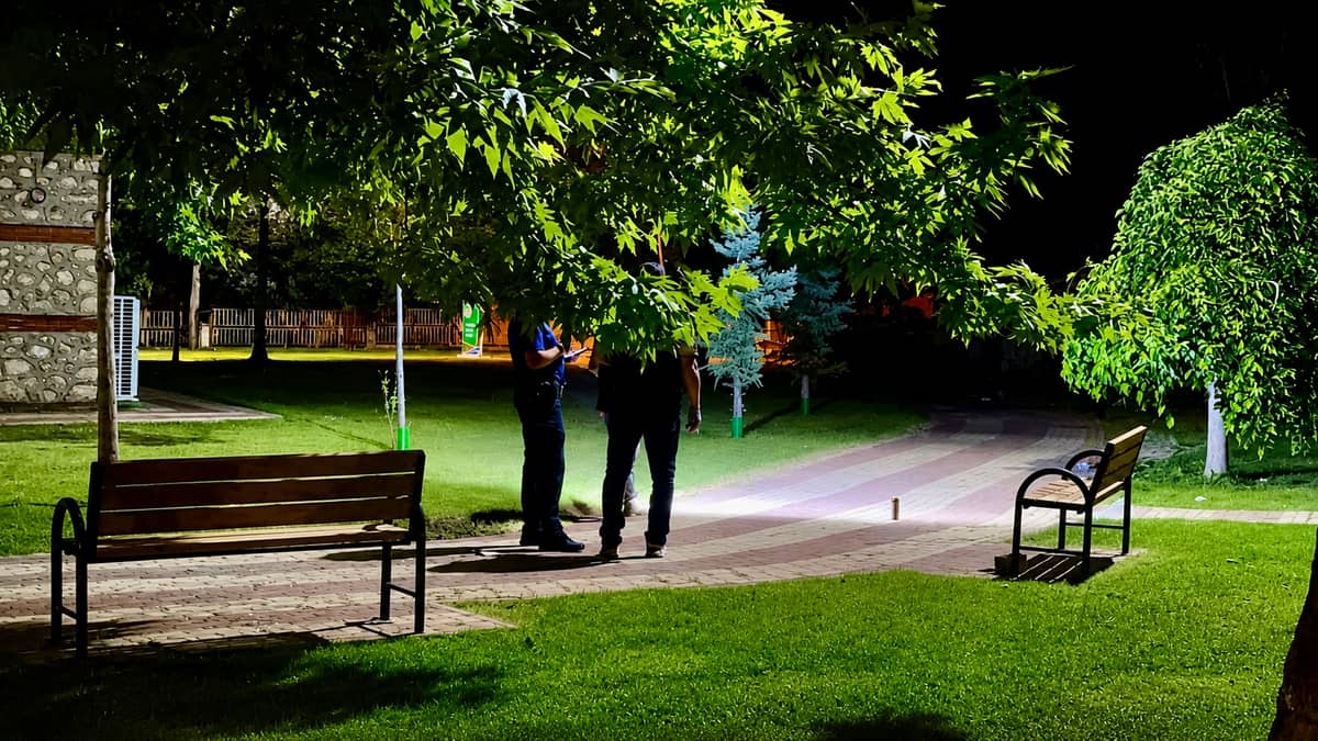 Özalper Bölge Parkında Olaylı Gece; 2 Yaralı
