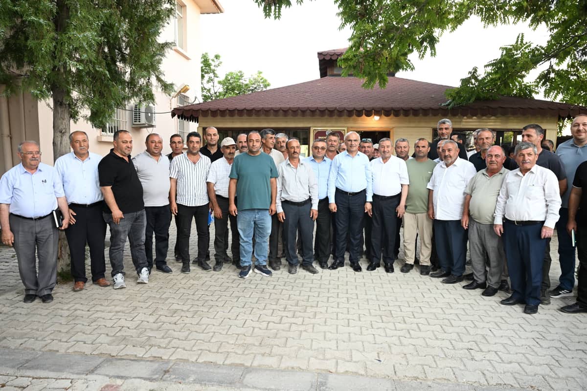 Başkan Er, Darende’de Muhtarların Taleplerini Dinledi