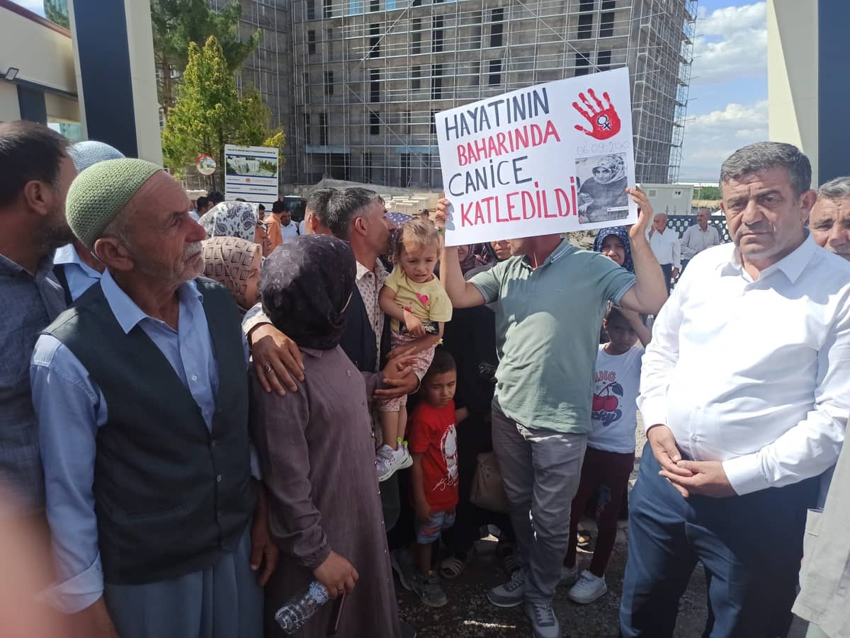 Genç Annenin Ölümünde İlk Duruşma; “Kardeşimin Kanı Yerde Kalmasın”