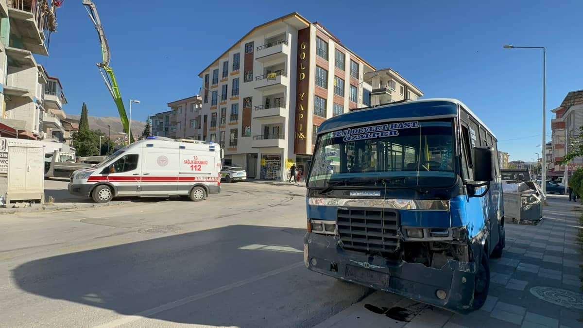 Özalper Mahallesi’nde Zincirleme Kaza: 7 Yaralı