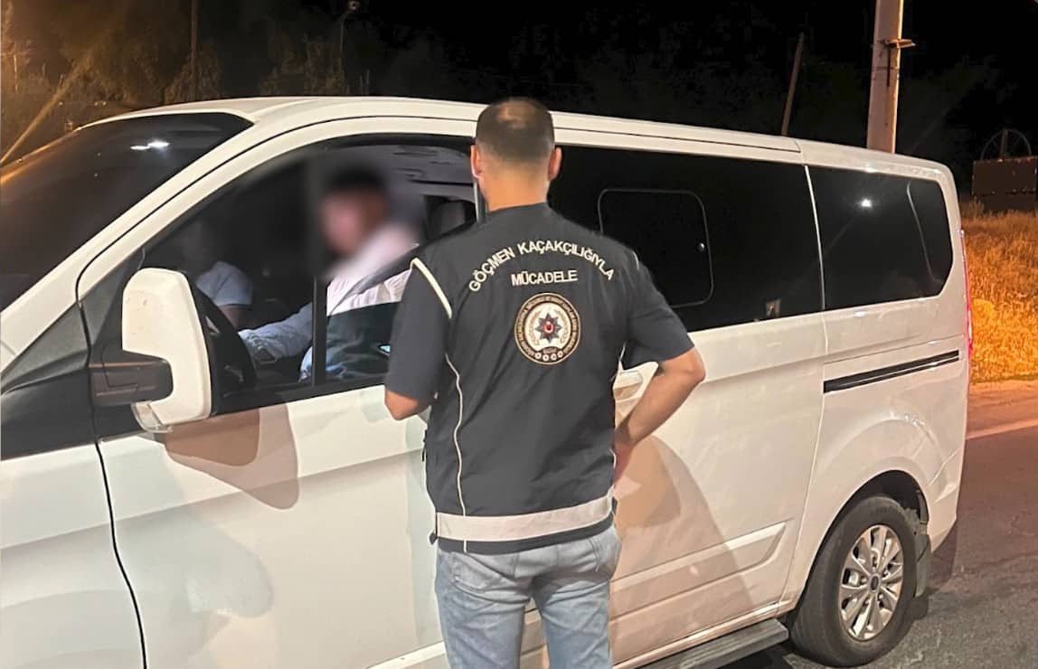 81 ilde düzensiz göç denetimi: 355 düzensiz göçmen yakalandı
