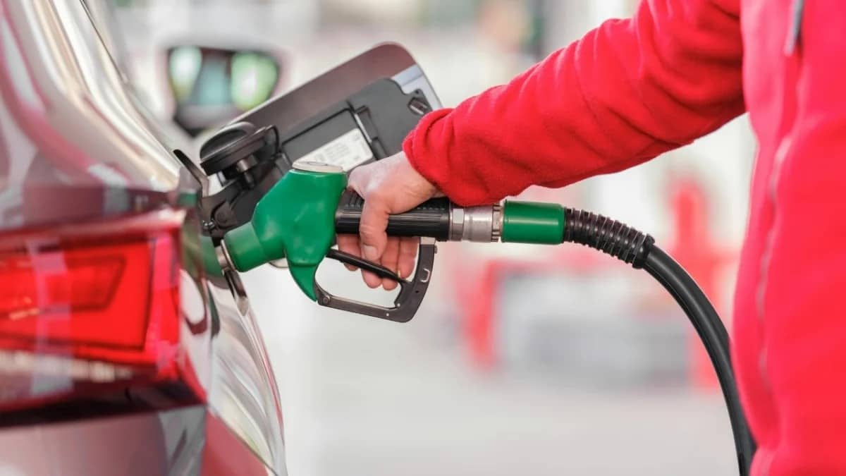 Motorinde ÖTV Desteği Sona Erdi! Bu Gece 4,20 TL Zam Bekleniyor