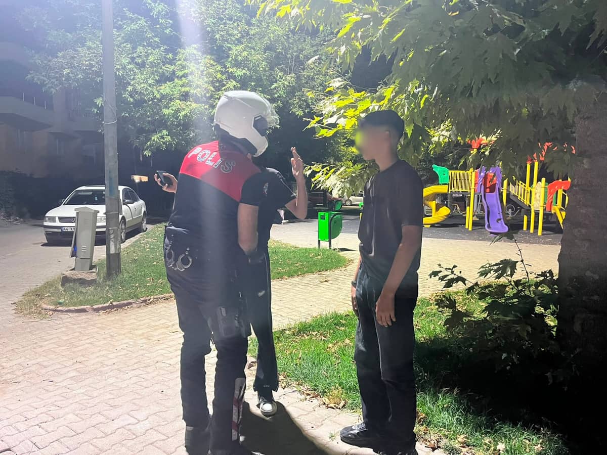 Malatya'da Park ve Bahçelerde Denetim: Aranan Şahıs Yakalandı