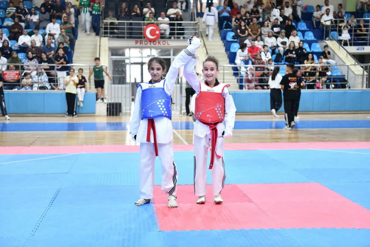 “15 Temmuz Şehitler Haftası” Tekvando Minikler Şampiyonası Nefes Kesti”