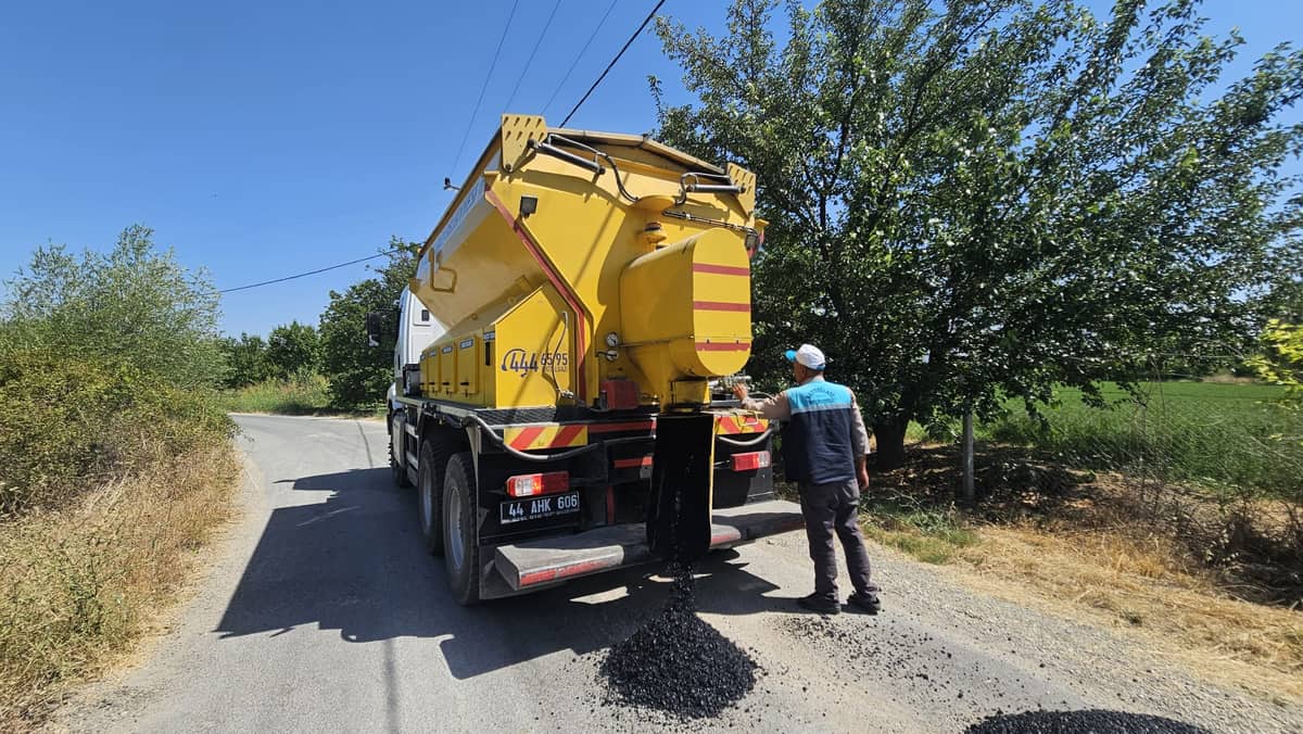Battalgazi’de Yol Çalışmaları İlçe Genelinde Sürüyor
