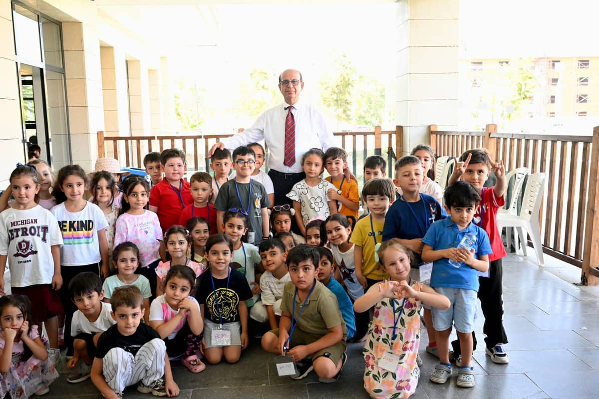 Başkan Geçit, Geleceğin Bilim Adamlarıyla Buluştu